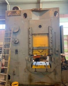 Presse à genouillère Barnaul KB8340 - 1000 tonne (Photo 10)