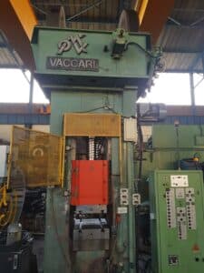 Presse à vis Vaccari 9PS - 400 tonne ID: S85857