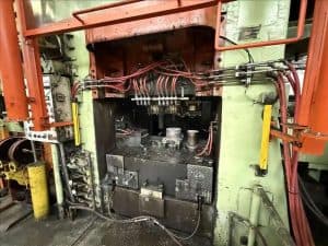 Presse de forgeage à chaud Nittan Massey MHFP-2000LW - 2000 tonne (Photo 4)