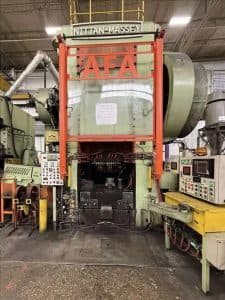 Presse de forgeage à chaud Nittan Massey MHFP-2000LW - 2000 tonne (Photo 3)