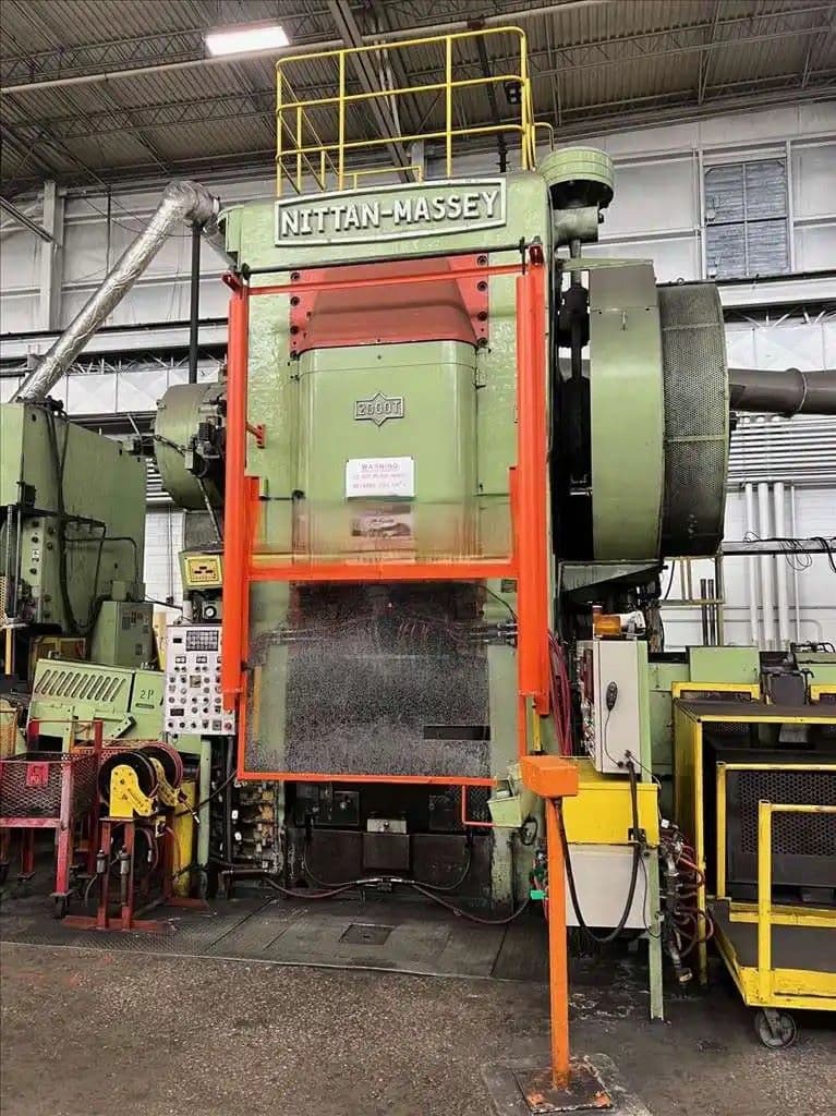 Presse de forgeage à chaud Nittan Massey MHFP-2000LW - 2000 tonne