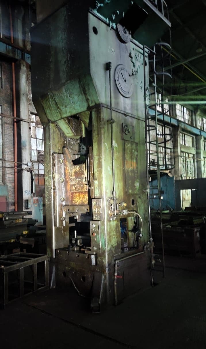 Presse d'ébavurage Erfurt PKZ 400 - 400 tonne