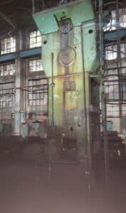 Presse d'ébavurage Erfurt PKZ 400 - 400 tonne (Photo 3)