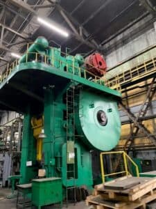 Presse à genouillère Kolomna KP251 - 4000 tonne (Photo 3)
