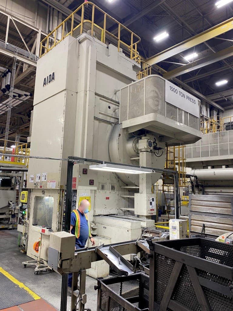 Presse de forgeage à froid Aida KP-1500 - 1500 tonne