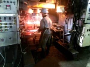 Presse de forgeage à chaud TMP Voronezh KB8546 - 4000 tonne (Photo 6)