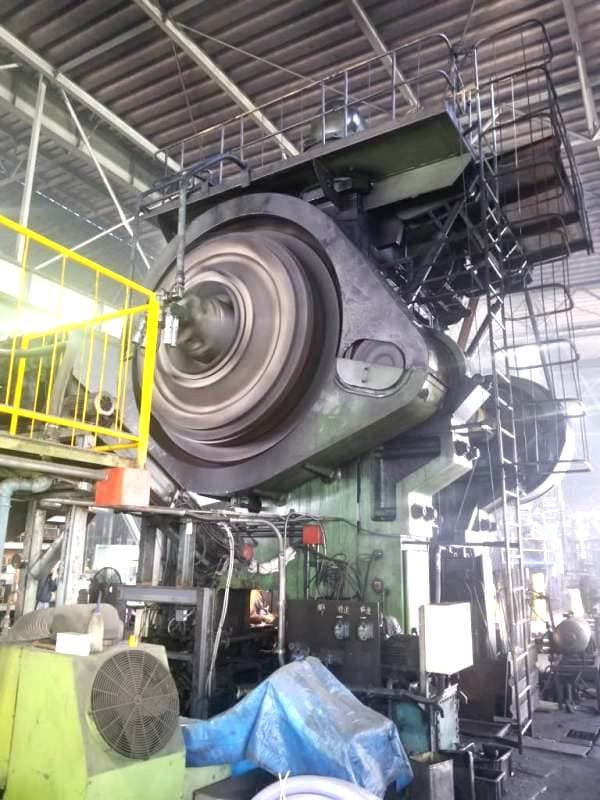 Presse de forgeage à chaud TMP Voronezh KB8546 - 4000 tonne