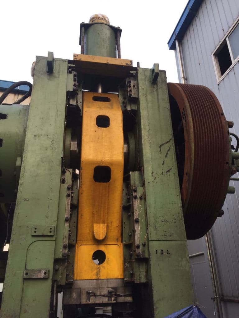 Presse de forgeage à chaud TMP Voronezh KB8040 - 1000 tonne