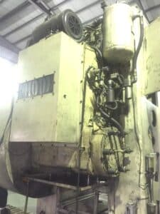 Presse à genouillère Barnaul K8340 - 1000 tonne (Photo 1)