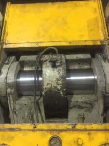 Presse à genouillère Barnaul K8340 - 1000 tonne (Photo 2)