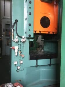 Presse à genouillère Barnaul KB8342 - 1600 tonne (Photo 1)