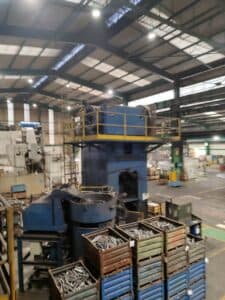 Presse de forgeage à froid Grabener KFP 800/1050/400 - 800 tonne (Photo 7)