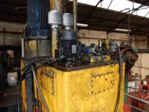 Marteau de forgeage hydraulique Lasco KH 800 - 8 tonne (Photo 6)
