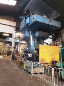 Presse à vis Ficep PVM 450 - 4000 tonne (Photo 1)
