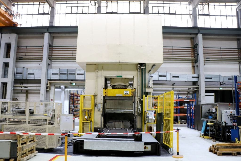Presse hydraulique Siempelkamp IHF-Press 1250 - 1250 tonne