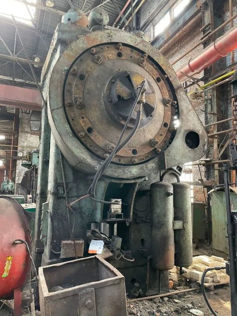 Presse de forgeage à chaud TMP Voronezh K864 - 1600 tonne