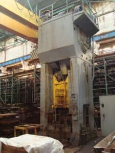 Presse d'ébavurage Erfurt PKZ 800/1000 - 800 tonne ID: 75540