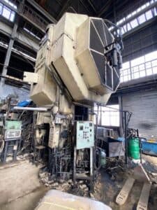 Presse de forgeage à chaud Kurimoto C2F-1600 - 1600 tonne (Photo 4)