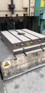 Presse hydraulique Cosmo 1000 MT - 1000 tonne (Photo 1)