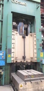Presse hydraulique Cosmo 1000 MT - 1000 tonne (Photo 12)