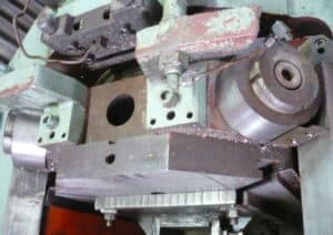 Presse hydraulique P7640 - 1000 tonne (Photo 7)
