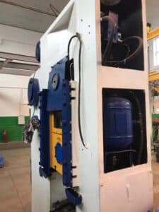 Presse à genouillère Kuzlitmash KB8336 - 400 tonne (Photo 3)