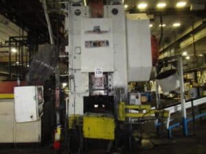 Presse de forgeage à chaud Manzoni SR1300 - 1300 tonne ID: 75547
