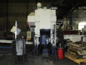 Presse de forgeage à chaud Manzoni SR1300 - 1300 tonne (Photo 4)