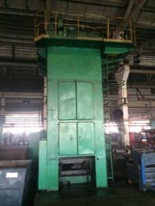 Presse d'ébavurage TMP Voronezh KA9540 - 1000 tonne (Photo 1)