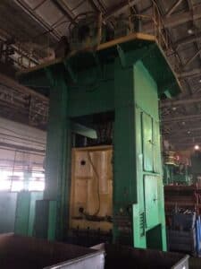 Presse d'ébavurage TMP Voronezh KA9540 - 1000 tonne ID: S84059