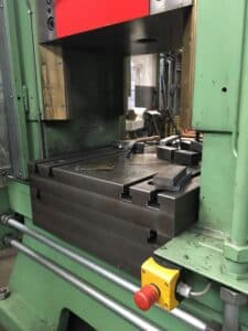 Presse à vis Hiller Lutz HYS-K160 MH - 350 tonne (Photo 15)