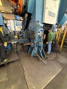Presse de forgeage à chaud TMP Voronezh К04.038.842 - 1600 tonne (Photo 2)