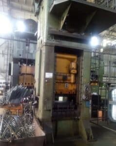 Presse d'ébavurage TMP Voronezh K2535 - 315 tonne ID: 75566