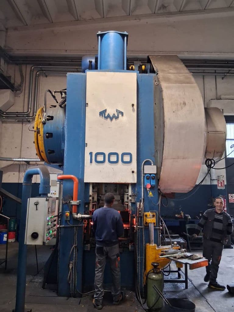 Presse de forgeage à chaud TMP Voronezh KB8040 - 1000 tonne