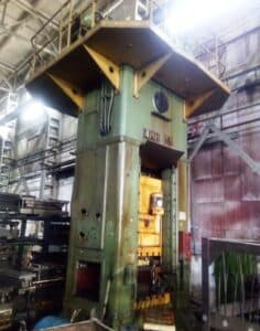 Presse d'ébavurage TMP Voronezh KB2536 - 400 tonne ID: 75568