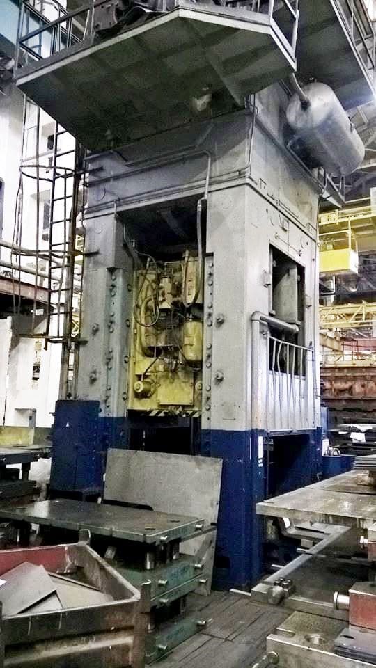 Presse d'ébavurage Erfurt PKZ IV 630 - 630 tonne