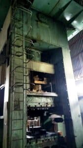 Presse d'ébavurage TMP Voronezh KA9544 - 2500 tonne ID: S79109