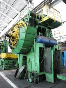 Presse de forgeage à chaud TMP Voronezh KB8042 - 1600 tonne (Photo 1)