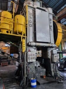 Presse de forgeage à chaud TMP Voronezh K8544 - 2500 tonne ID: 76198