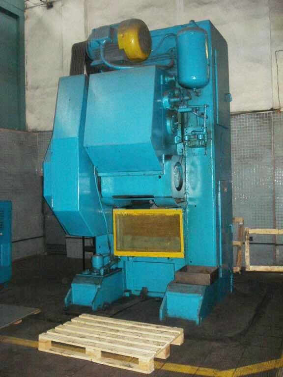 Presse à genouillère Barnaul KB8340 - 1000 tonne