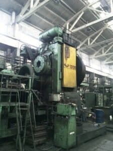 Presse de forgeage à chaud TMP Voronezh AKKG8040 - 1000 tonne ID: S79181