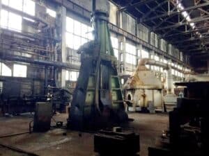 Marteau de forge SKMZ Kramatorsk MA2147 - 5 tonne (Photo 3)