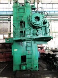 Presse à genouillère TMP Voronezh K504.003.844 - 2500 tonne (Photo 3)