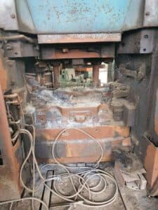 Presse de forgeage à chaud Kurimoto F-1600 - 1600 tonne (Photo 6)