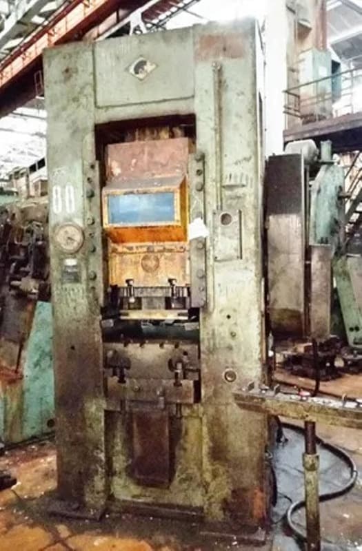 Presse à genouillère Barnaul K8336 - 400 tonne