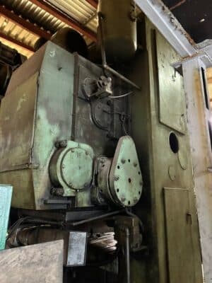 Presse à genouillère Barnaul K8342 - 1600 tonne (Photo 3)