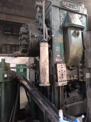 Presse de forgeage à chaud Massey 600 - 600 tonne (Photo 4)