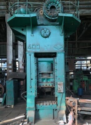 Presse d'ébavurage TMP Voronezh KB2536 - 400 tonne (Photo 3)