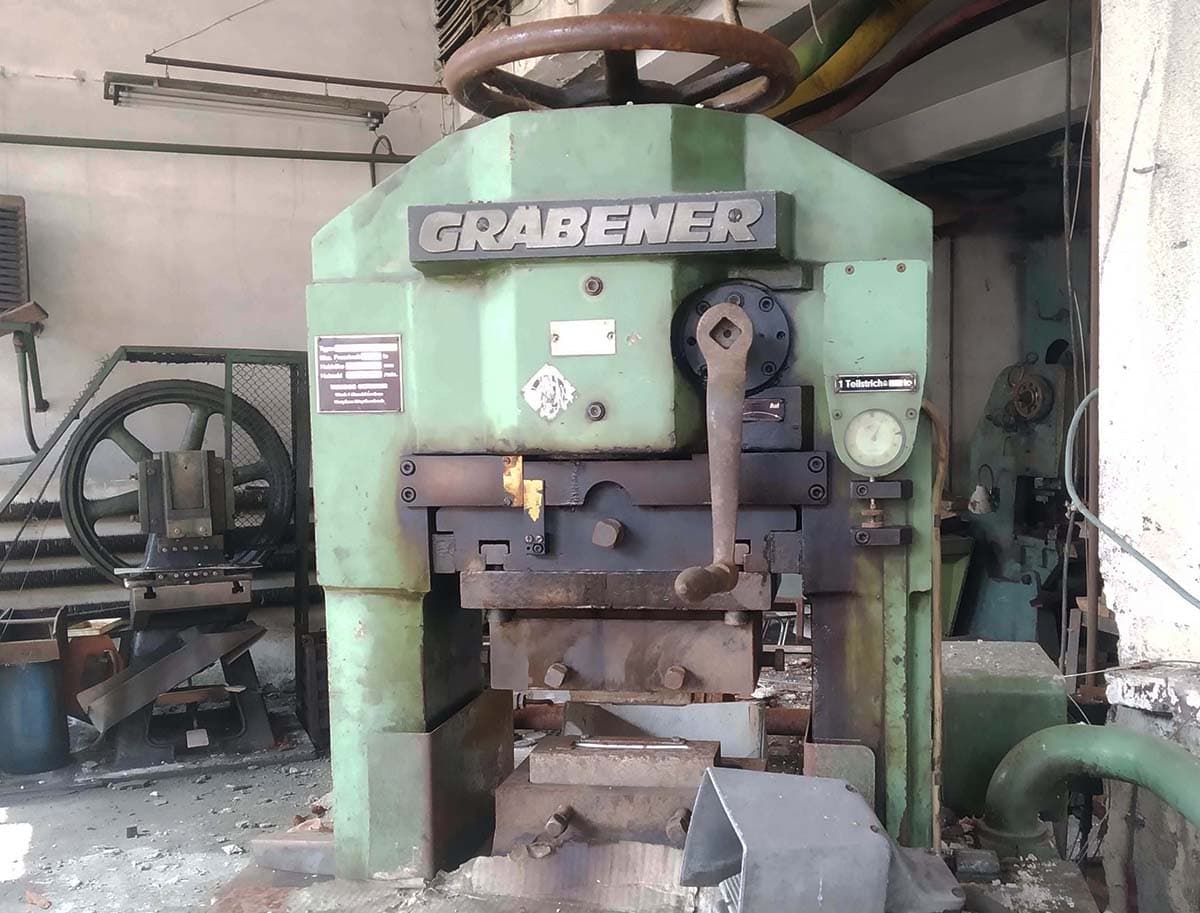 Presse à genouillère Grabener GK 180 - 180 tonne