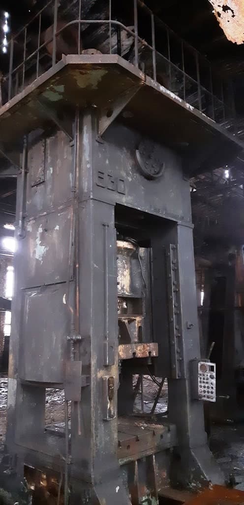 Presse d'ébavurage TMP Voronezh K9538 - 630 tonne